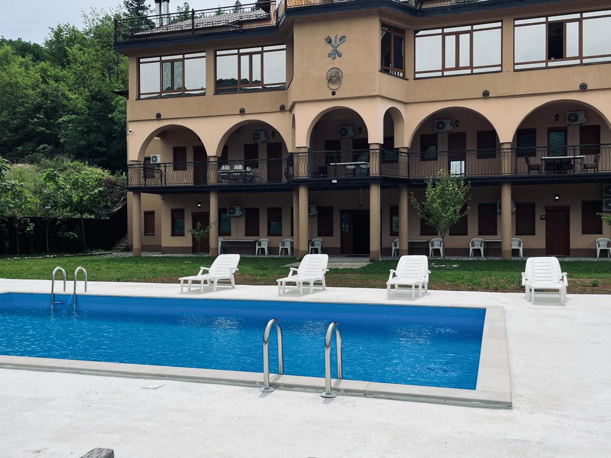 Hotel Noor Konjic Exterior photo
